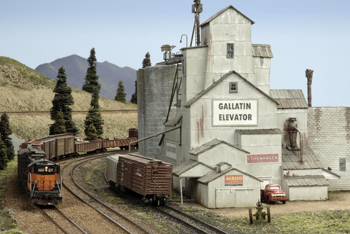 Dan Lewis' N Scale layout. Dan Lewis' N Scale layout.